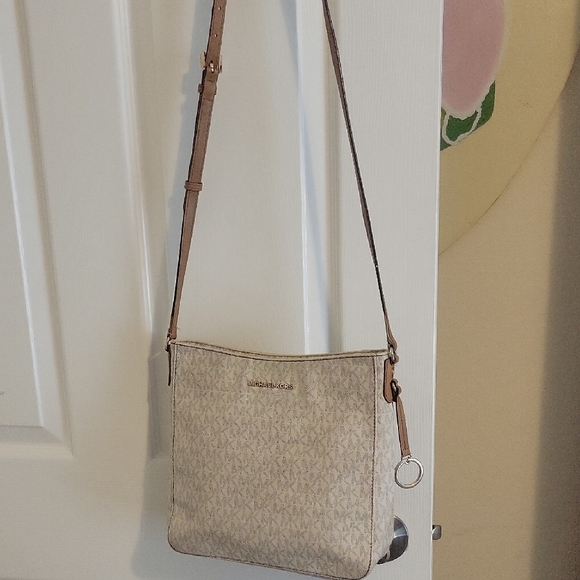 Michael Kors Handbags - Michael Kors Jet Set Travel Messenger Bag Large Logo - Vanilla